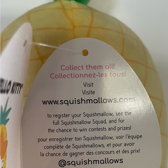 Pineapple HELLO KITTY Squishmallow - Picture 4 of 8
